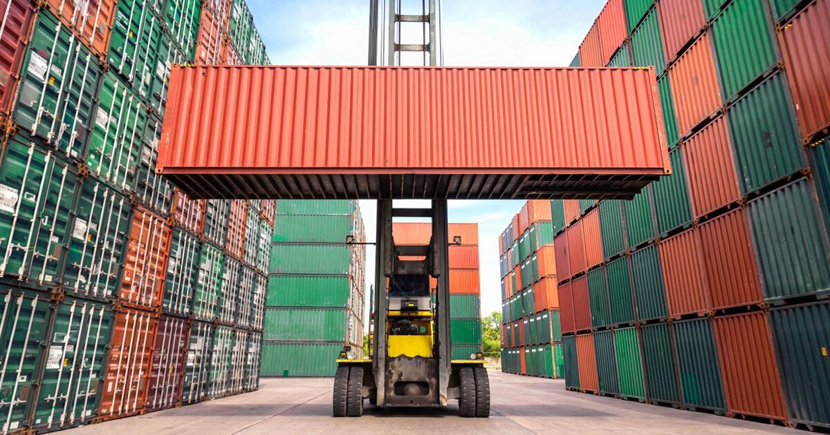 Imagen: Borrar contenedor en Docker: aprende a liberar espacio